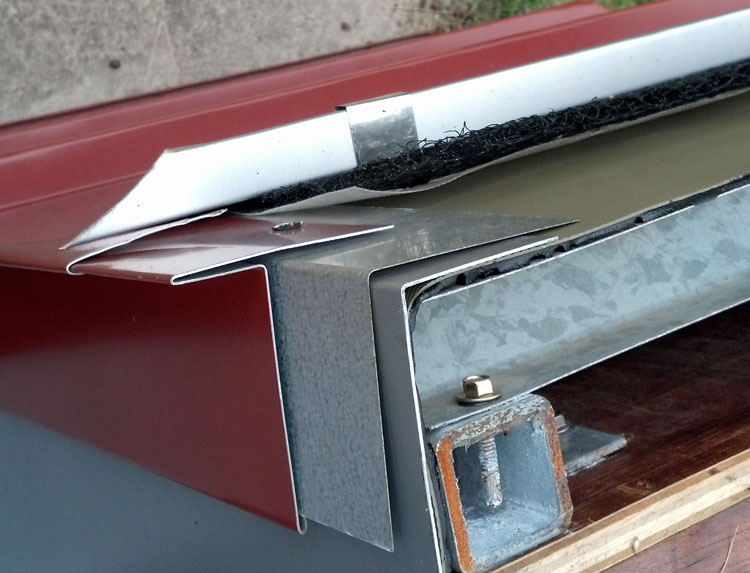 (矮立邊)鎖邊式鋁鎂錳屋面系統(tǒng)(圖4) 0d80fe0e8c901f0d7b3f6f31a0a67d2e.jpg